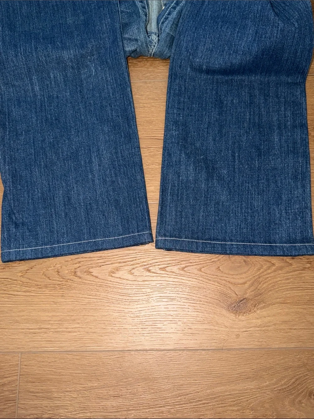 Men’s True Religion Straight Jeans - size 36